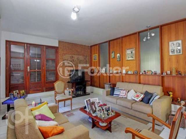 Casa com 3 quartos à venda na Rua Professor Pedro Santa Helena, 556, Jardim do Salso, Porto Alegre, 202 m2 por R$ 800.000