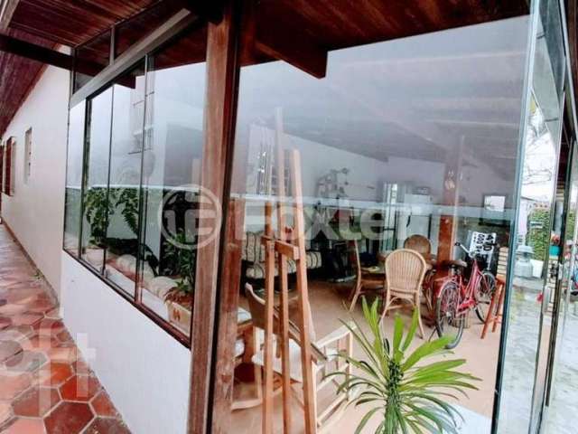 Casa com 3 quartos à venda na Rua Érico Veríssimo, 315, Nossa Senhora das Graças, Canoas, 110 m2 por R$ 510.000