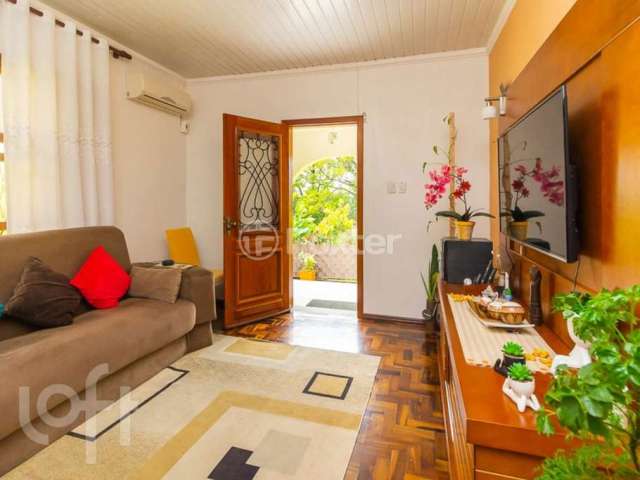 Casa com 3 quartos à venda na Rua Rafael Clark, 195, Partenon, Porto Alegre, 280 m2 por R$ 549.000