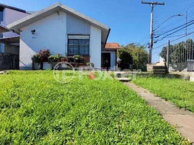 Casa com 5 quartos à venda na Rua João Mora, 258, Camaquã, Porto Alegre, 226 m2 por R$ 650.000