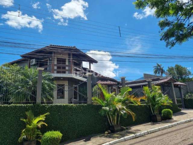 Casa com 3 quartos à venda na Rua Borges de Medeiros, 61, Niterói, Canoas, 250 m2 por R$ 1.235.000