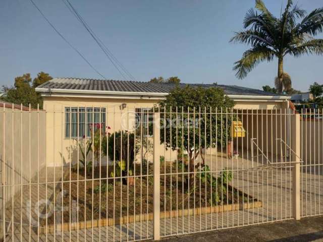 Casa com 2 quartos à venda na Rua Cecilia Perez da Silva, 04, Olaria, Canoas, 140 m2 por R$ 398.900