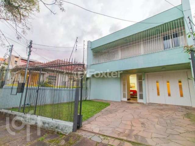 Casa com 3 quartos à venda na Rua Fagundes Varela, 83, Santo Antônio, Porto Alegre, 220 m2 por R$ 750.000