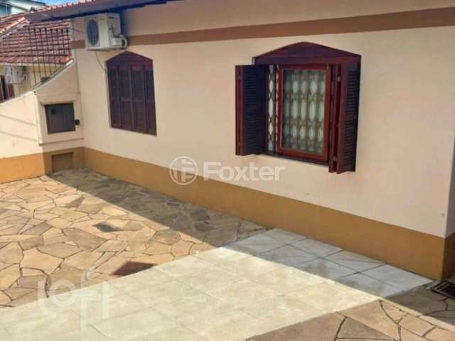 Casa com 3 quartos à venda na Rua Primeiro de Março, 135, Nossa Senhora das Graças, Canoas, 300 m2 por R$ 750.000