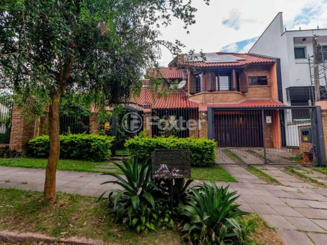 Casa com 4 quartos à venda na Rua Conde da Figueira, 553, Vila Jardim, Porto Alegre, 335 m2 por R$ 2.195.000