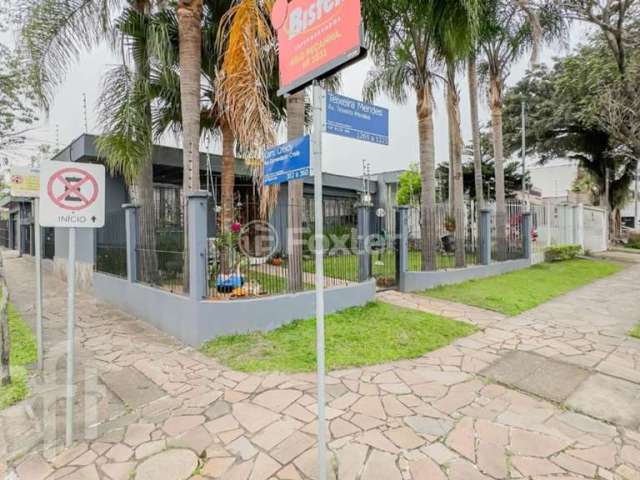 Casa com 3 quartos à venda na Avenida Teixeira Mendes, 1269, Vila Jardim, Porto Alegre, 214 m2 por R$ 1.870.000