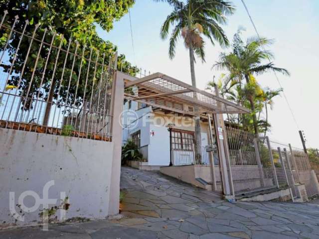 Casa com 4 quartos à venda na Rua João Bonuma, 110, Coronel Aparício Borges, Porto Alegre, 483 m2 por R$ 989.000