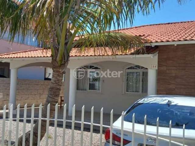 Casa com 4 quartos à venda na Rua Acarai, 164, Enseada de Brito, Palhoça, 160 m2 por R$ 850.000