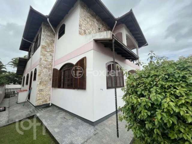 Casa com 3 quartos à venda na Rua Francisco Petry, 104, Centro, Biguaçu, 197 m2 por R$ 1.274.000