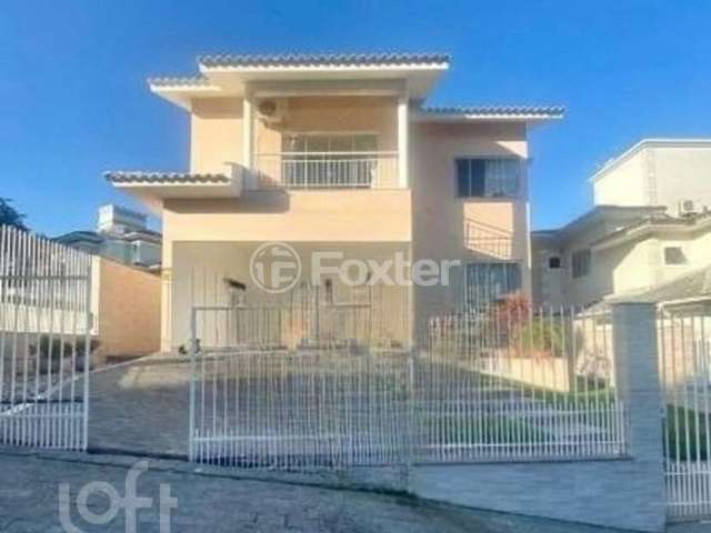 Casa com 3 quartos à venda na Rua dos Tucanos, 135, Pedra Branca, Palhoça, 292 m2 por R$ 1.790.000