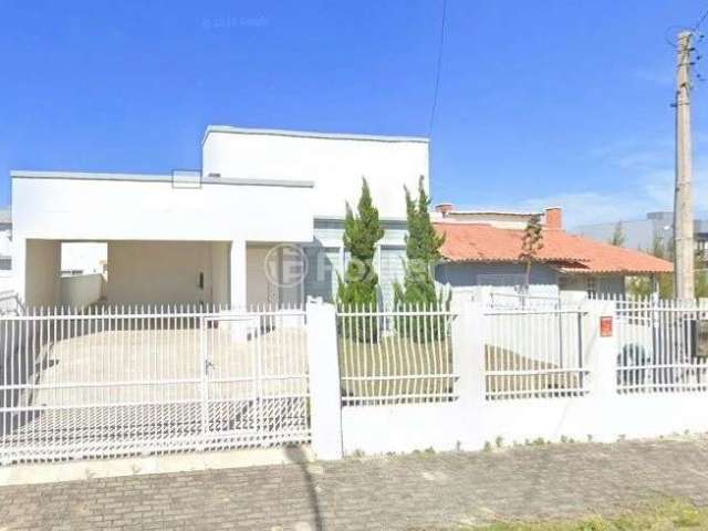 Casa com 3 quartos à venda na Rua Porto Belo, 1145, Atlântida Sul (Distrito), Osório, 140 m2 por R$ 980.000