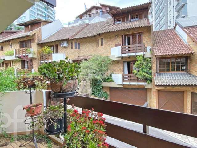 Casa em condomínio fechado com 3 quartos à venda na Rua Jaraguá, 355, Bela Vista, Porto Alegre, 304 m2 por R$ 1.968.000