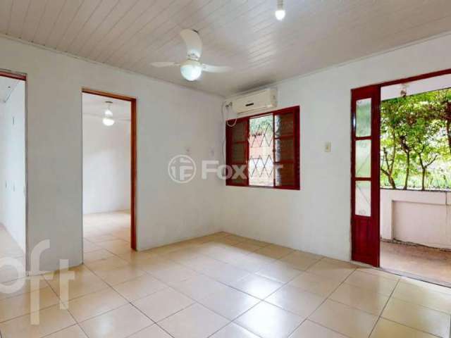 Casa com 2 quartos à venda na Via Seis, 244, Jardim Carvalho, Porto Alegre, 106 m2 por R$ 210.000