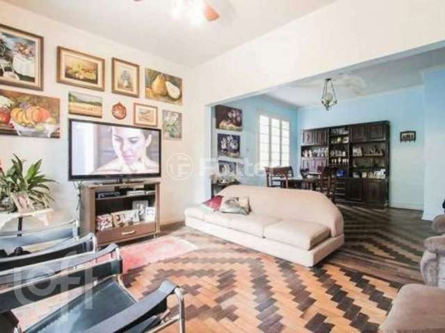 Casa com 3 quartos à venda na Rua Carazinho, 64, Petrópolis, Porto Alegre, 231 m2 por R$ 2.750.000