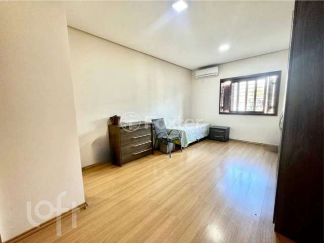 Casa com 4 quartos à venda na Rua País de Gales, 740, Marechal Rondon, Canoas, 274 m2 por R$ 1.749.000