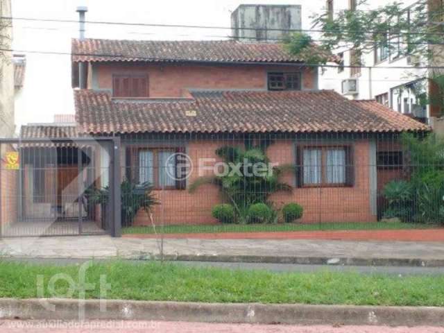 Casa com 3 quartos à venda na Rua Dona Adda Mascarenhas de Moraes, 877, Jardim Itu Sabará, Porto Alegre, 303 m2 por R$ 750.000