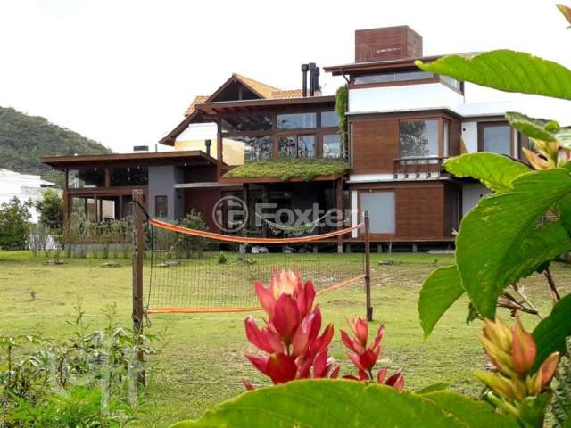 Casa em condomínio fechado com 3 quartos à venda na Rua Reverendo Gelson dos Santos Castro, 887, Rio Tavares, Florianópolis, 140 m2 por R$ 1.450.000