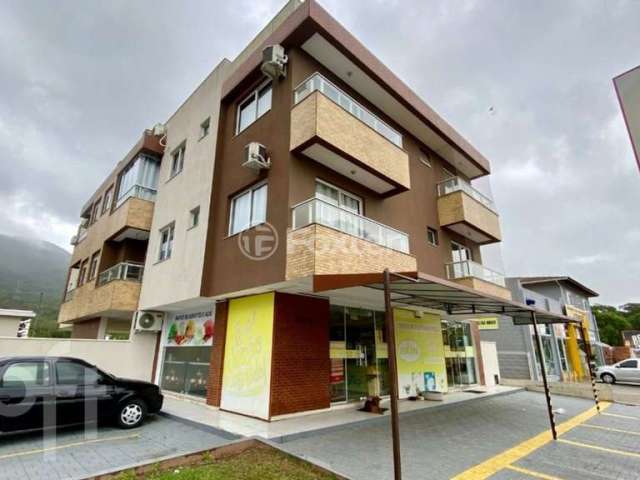 Apartamento com 2 quartos à venda na Rua Arcanjo Cândido da Silva, 3616, Praia de Fora, Palhoça, 56 m2 por R$ 330.000