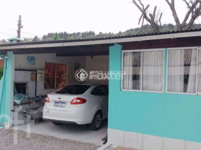 Casa com 2 quartos à venda na Rua Monte Cambirela, 30, Praia de Fora, Palhoça, 80 m2 por R$ 299.000