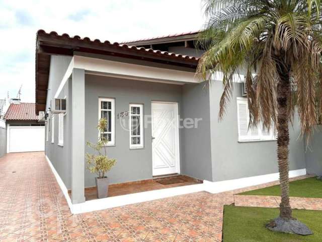 Casa com 4 quartos à venda na Rua Teófilo Otoni, 130, São Luis, Canoas, 170 m2 por R$ 689.000