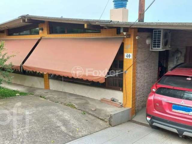 Casa com 3 quartos à venda na Rua Vicenta Maria, 40, Rubem Berta, Porto Alegre, 200 m2 por R$ 640.000