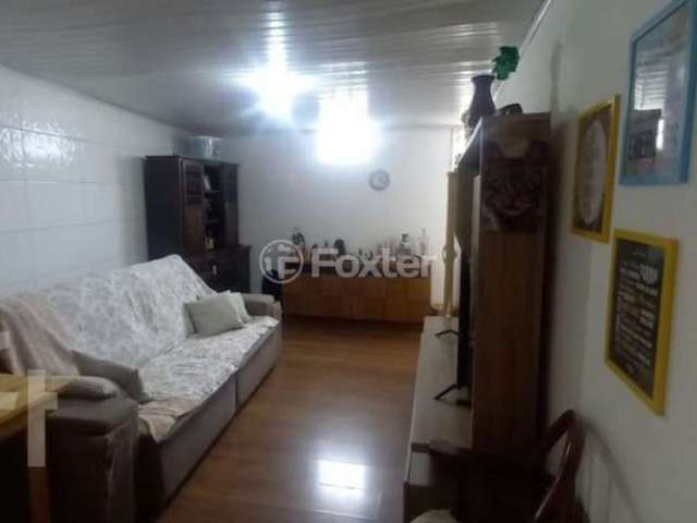 Casa com 2 quartos à venda na Rua Nilo Torres, 146, Coronel Aparício Borges, Porto Alegre, 52 m2 por R$ 230.000