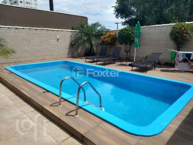 Casa com 3 quartos à venda na Rua Inácio Pereira Neves, 147, Areias, São José, 117 m2 por R$ 850.000