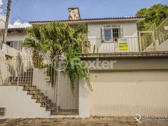 Casa com 3 quartos à venda na Travessa Miguel Pereira, 131, Medianeira, Porto Alegre, 224 m2 por R$ 695.000