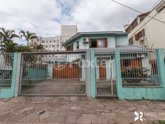 Casa com 6 quartos à venda na Rua Ari Barroso, 295, Sarandi, Porto Alegre, 240 m2 por R$ 980.000