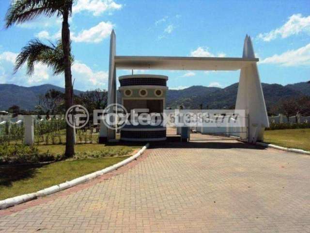 Terreno em condomínio fechado à venda na Estrada Francisco Thomas dos Santos, 3699, Pântano do Sul, Florianópolis, 442 m2 por R$ 450.000