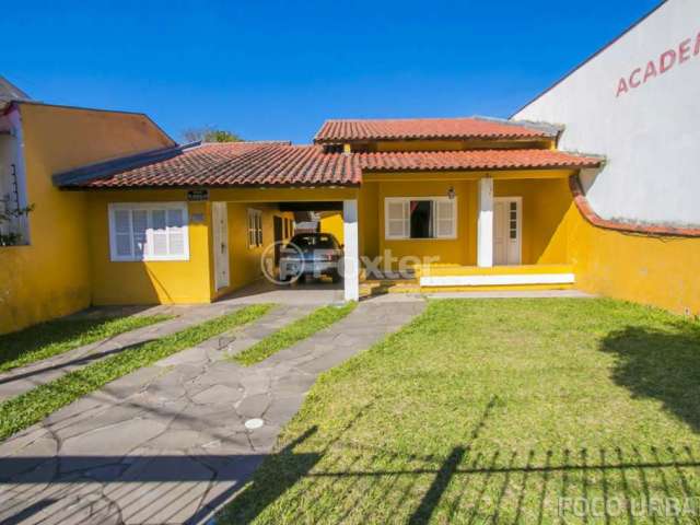 Casa com 4 quartos à venda na Rua Doutor Barcelos, 2365, Tristeza, Porto Alegre, 229 m2 por R$ 1.000.000