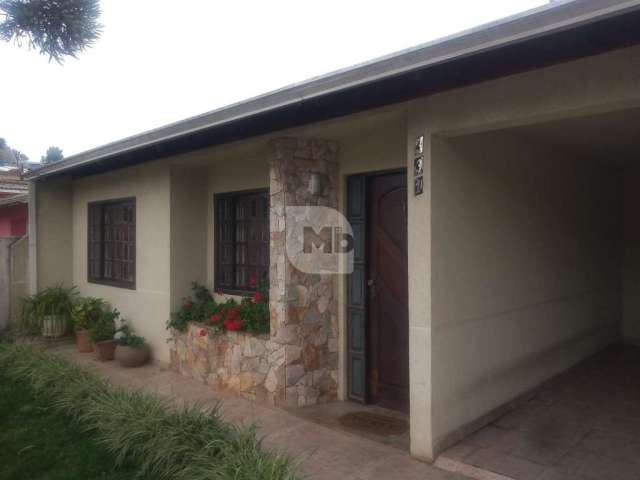 Casa à venda na Rua Professor Leonardo Cobbe, 331, Barreirinha, Curitiba por R$ 800.000