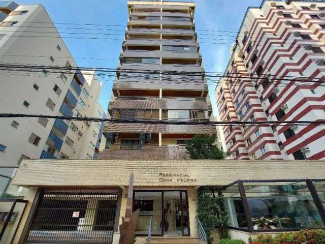 Apartameno a venda sendo 03 dormitórios com suíte e duas vgas no centro de Florianópolis/SC