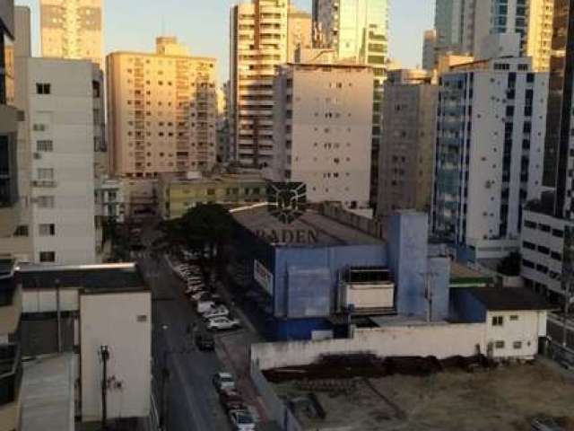 Apartamento 3 dormitórios à venda 2 Quadra Centro Balneário Camboriú/SC