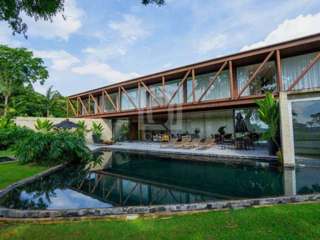 Casa Contemporânea à Venda na Fazenda Boa Vista