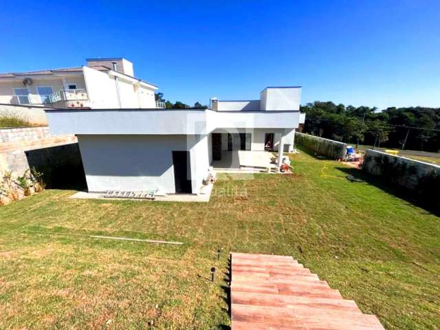 Casa térrea à venda no Condomínio Saint Charbel em Araçoiaba da Serra