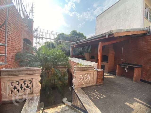 Casa à venda em Mooca com 235 m², 3 quartos, 1 suíte, 4 vagas