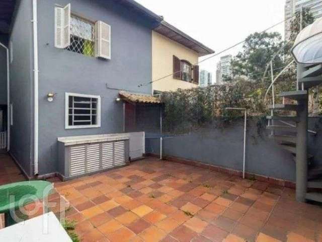 Casa à venda em Campo Belo com 140 m², 3 quartos, 1 suíte, 2 vagas