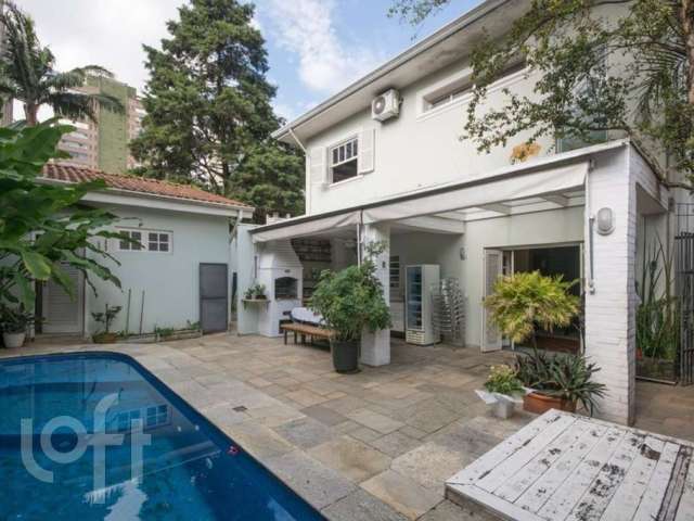 Casa à venda em Pinheiros com 390 m², 4 quartos, 2 suítes, 5 vagas