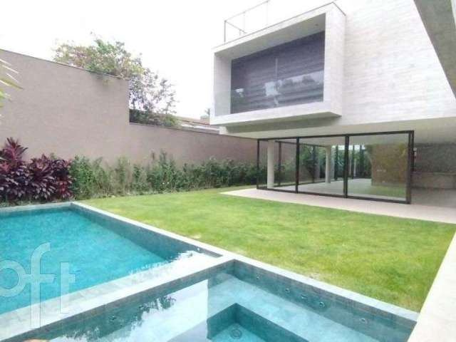 Casa à venda em Alto de Pinheiros com 490 m², 5 quartos, 5 suítes, 6 vagas