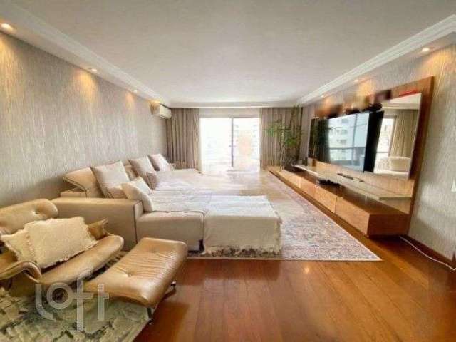 Apartamento à venda em Campo Belo com 236 m², 3 quartos, 1 suíte, 3 vagas