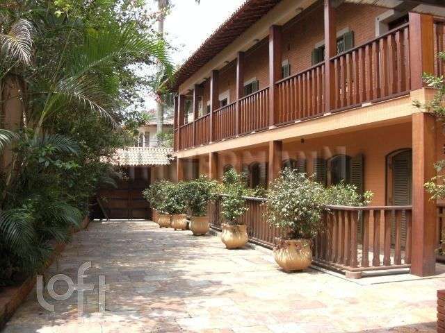 Casa à venda em Sumaré com 450 m², 3 quartos, 2 suítes, 9 vagas