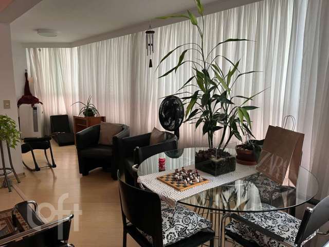 Apartamento à venda em Campo Belo com 192 m², 3 quartos, 3 suítes, 4 vagas