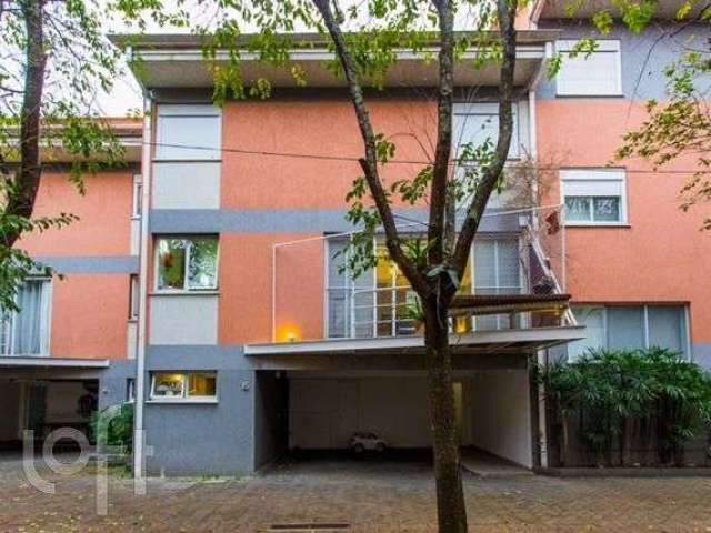 Casa à venda em Campo Belo com 310 m², 3 quartos, 3 suítes, 3 vagas