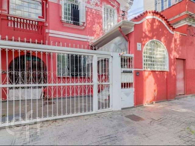 Casa à venda em Bela Vista com 412 m², 8 quartos, 3 suítes, 9 vagas