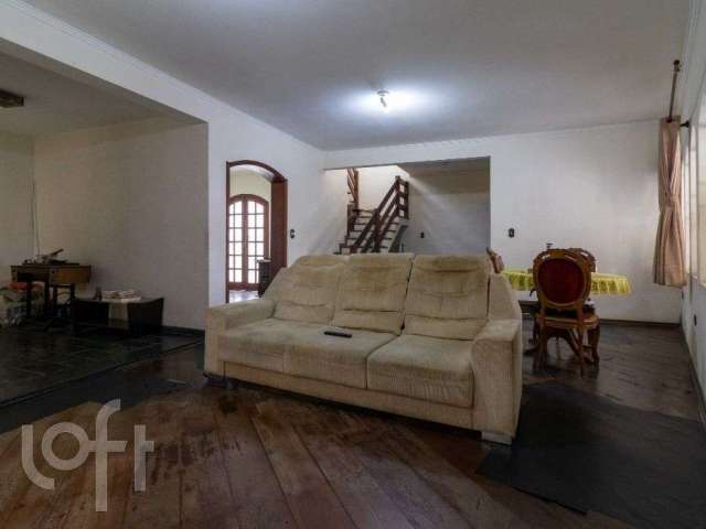 Casa à venda em Alto da Lapa com 212 m², 3 quartos, 3 vagas