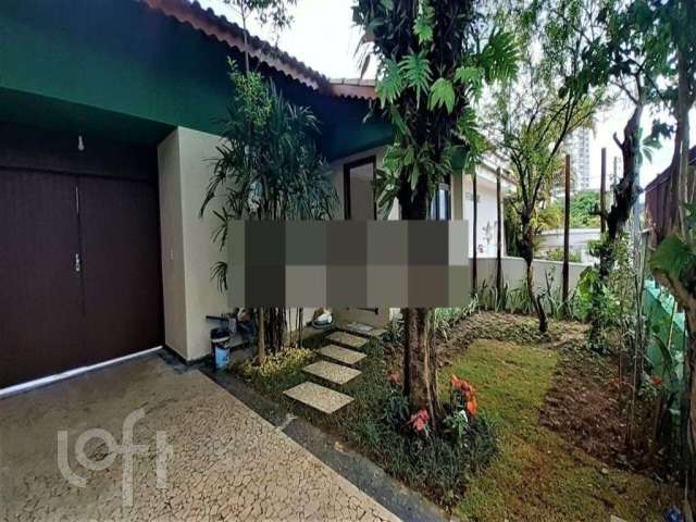 Casa à venda em Butantã com 180 m², 3 quartos, 1 suíte, 6 vagas