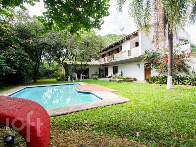 Casa à venda em Butantã com 424 m², 5 quartos, 1 suíte, 6 vagas