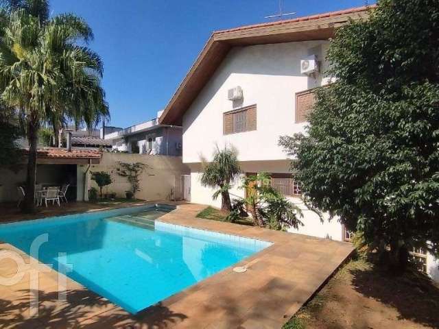 Casa à venda em Alto de Pinheiros com 468 m², 4 quartos, 4 suítes, 6 vagas