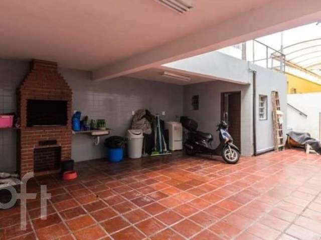 Casa à venda em Aclimação com 170 m², 4 quartos, 1 suíte, 5 vagas